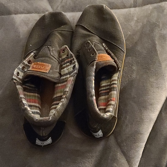 Toms shoes size 12 - Picture 1 of 3